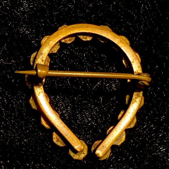 Rare finds. Pair of Antique Paste Rhinestone Victorian Era Pins - Picture 4 of 9